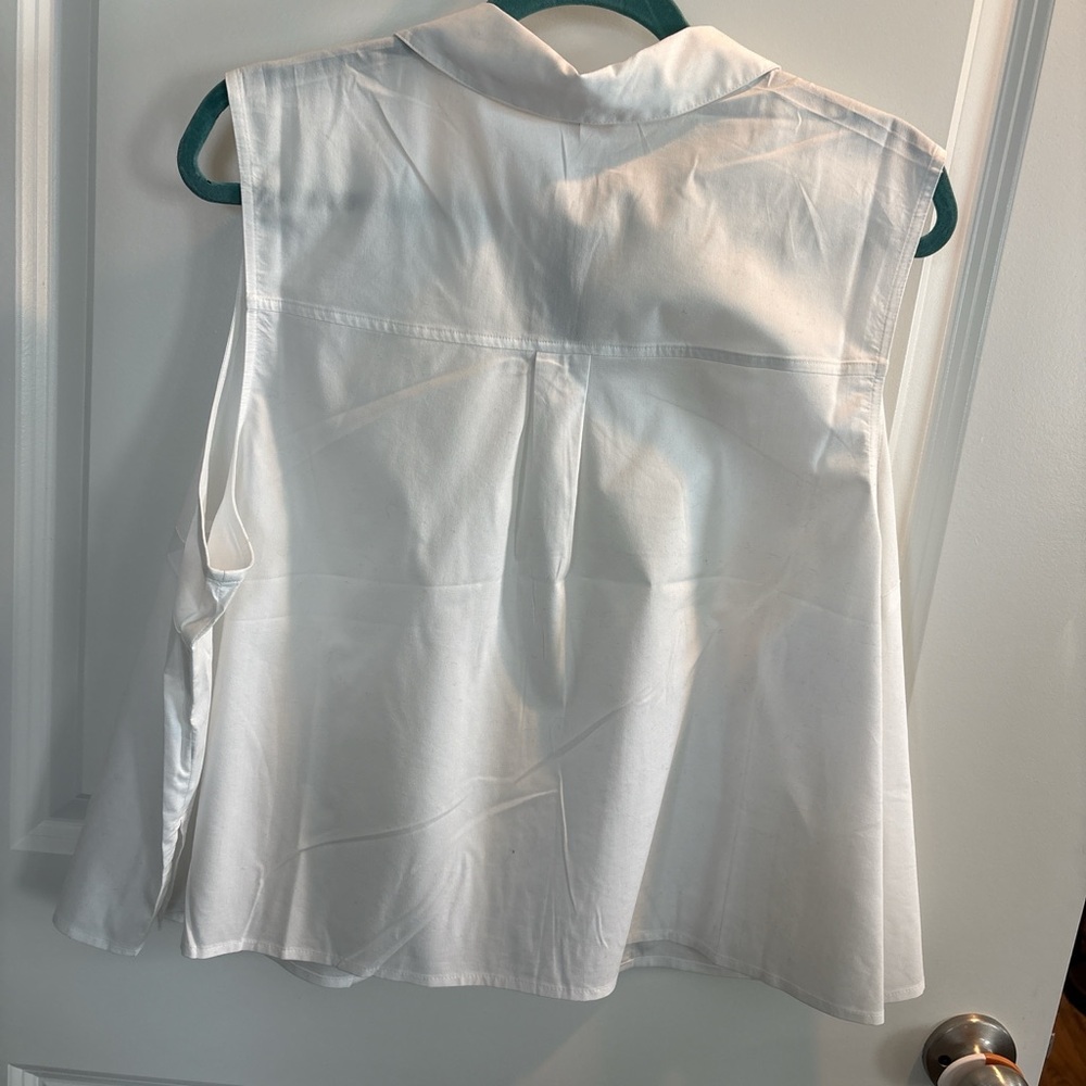 Express White Sleeveless Button-Up Top - Picture 2 of 3